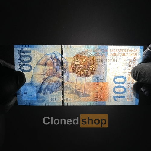 100 CHF front