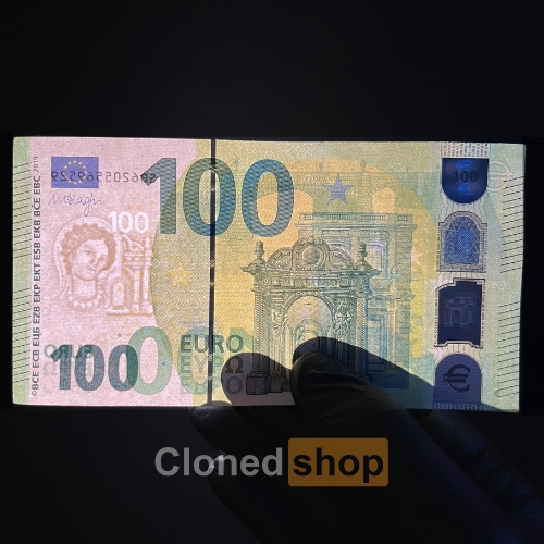100 EUR front