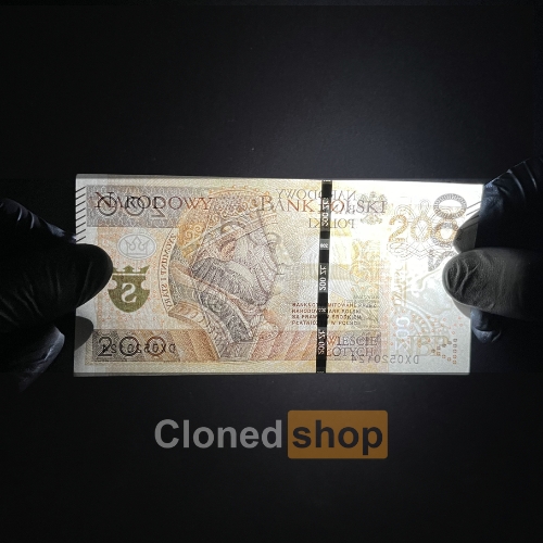 200 PLN back